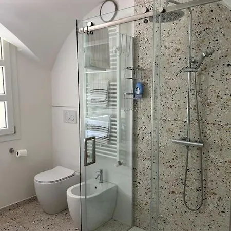 Cozy And Quiet Near Two Towers, Апартаменты Болонья