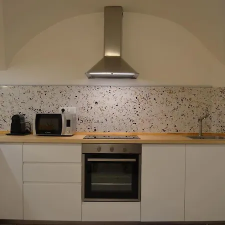 Apartment Cozy And Quiet Near Two Towers,